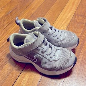 Nike 11c sneaker toddler  downshifter